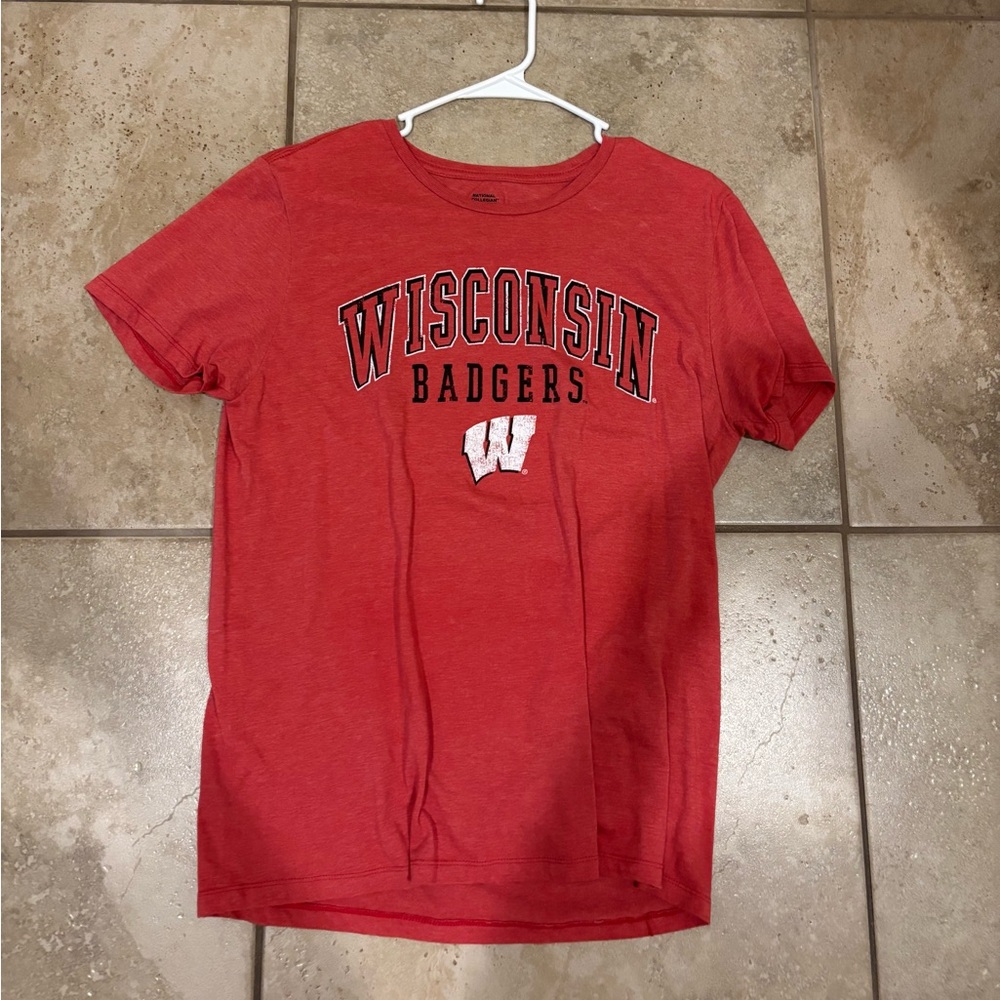Red Wisconsin Badgers T-Shirt, Size Medium, In great condition